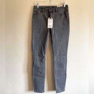 NWT Prana London Jeans - Gray, Size 8 x 29